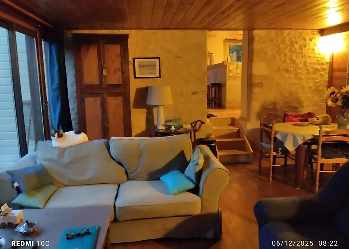 La Perigourdine Nyaraló *